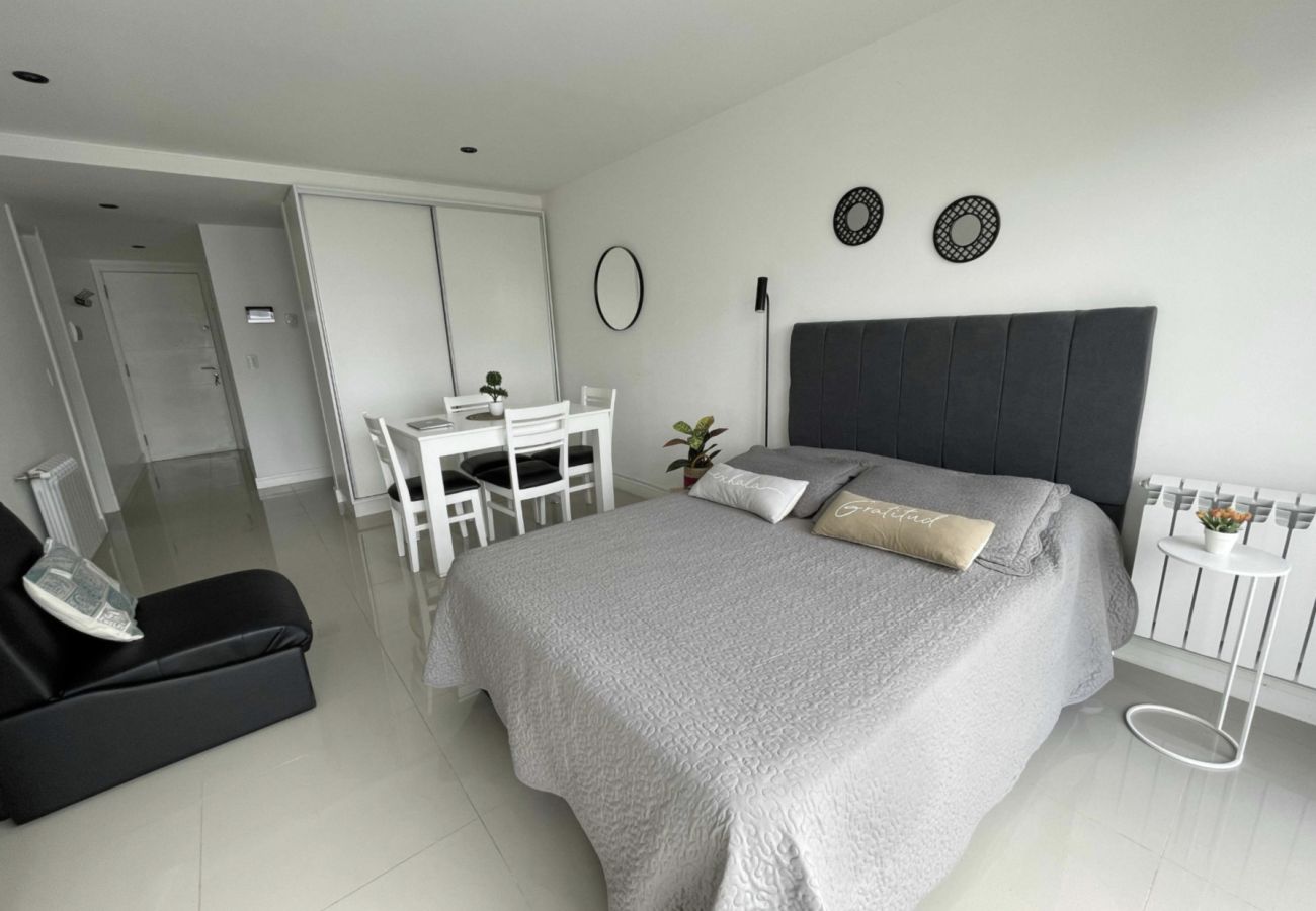 Apartamento en Mar Del Plata - Macrocentro - Depto Estudio  - MARZ/DIC