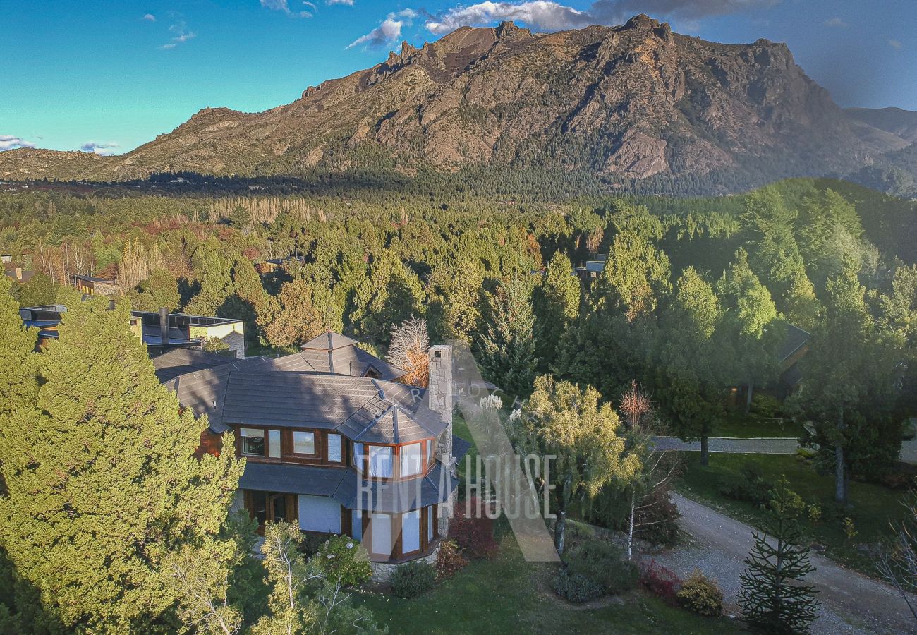 Casa en San Carlos de Bariloche - 08PAX ARE23 MER