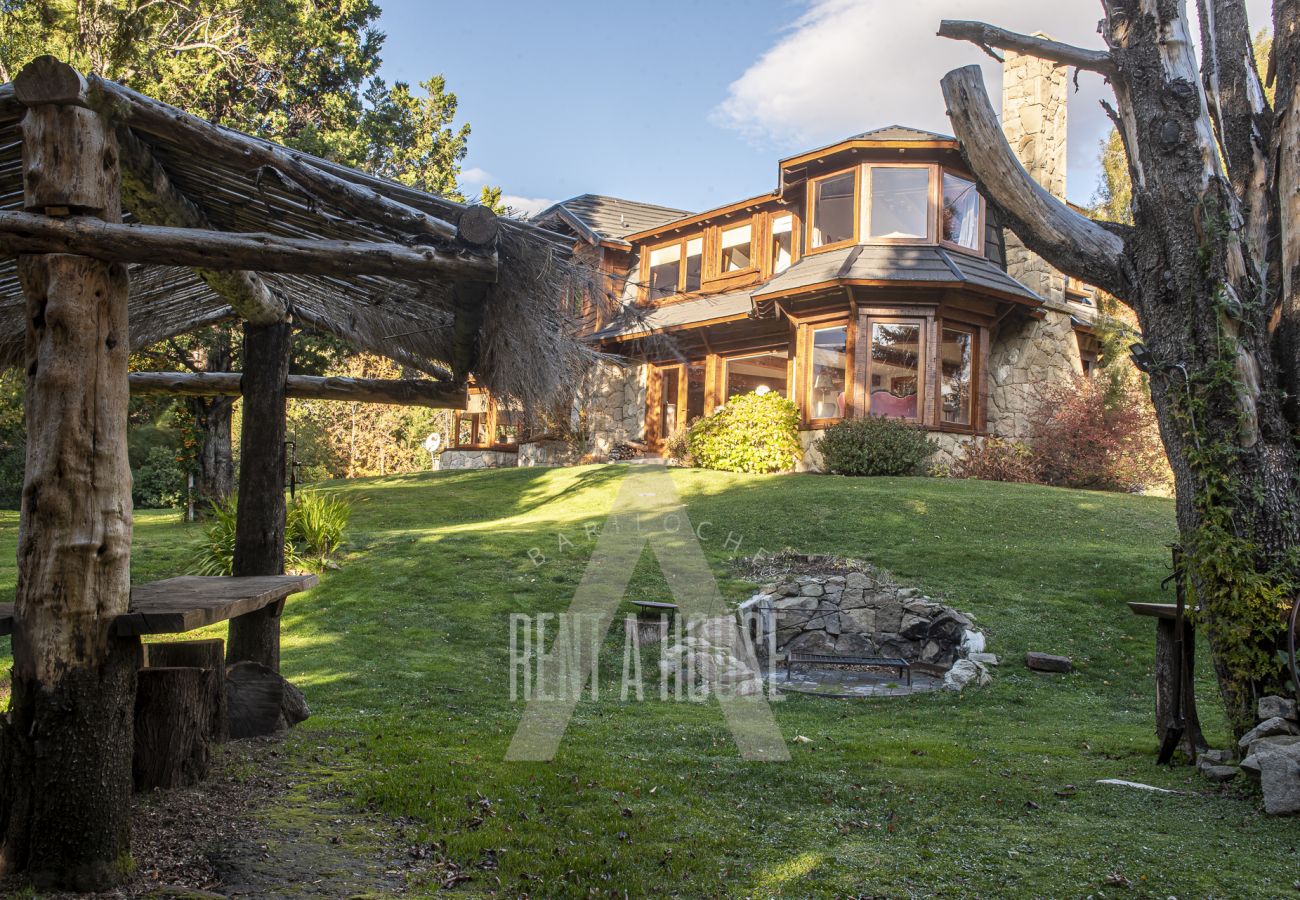Casa en San Carlos de Bariloche - 08PAX ARE23 MER