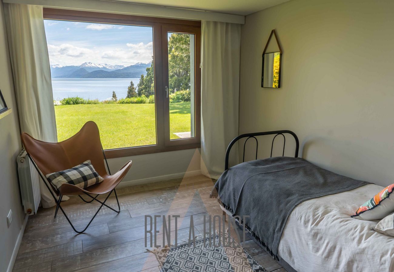 Casa en San Carlos de Bariloche - 08/10PAX PENI04C PADRO