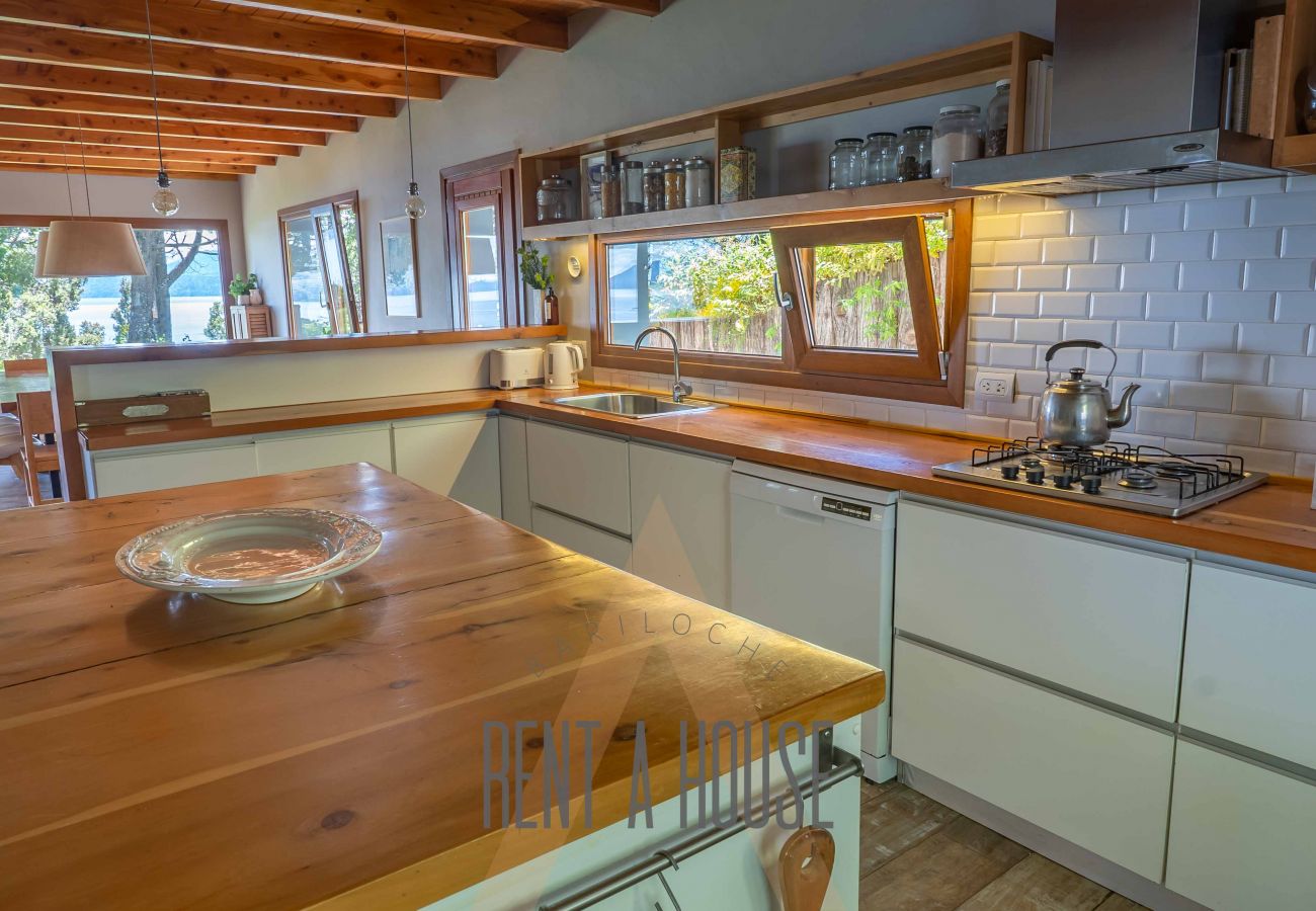 Casa en San Carlos de Bariloche - 08/10PAX PENI04C PADRO