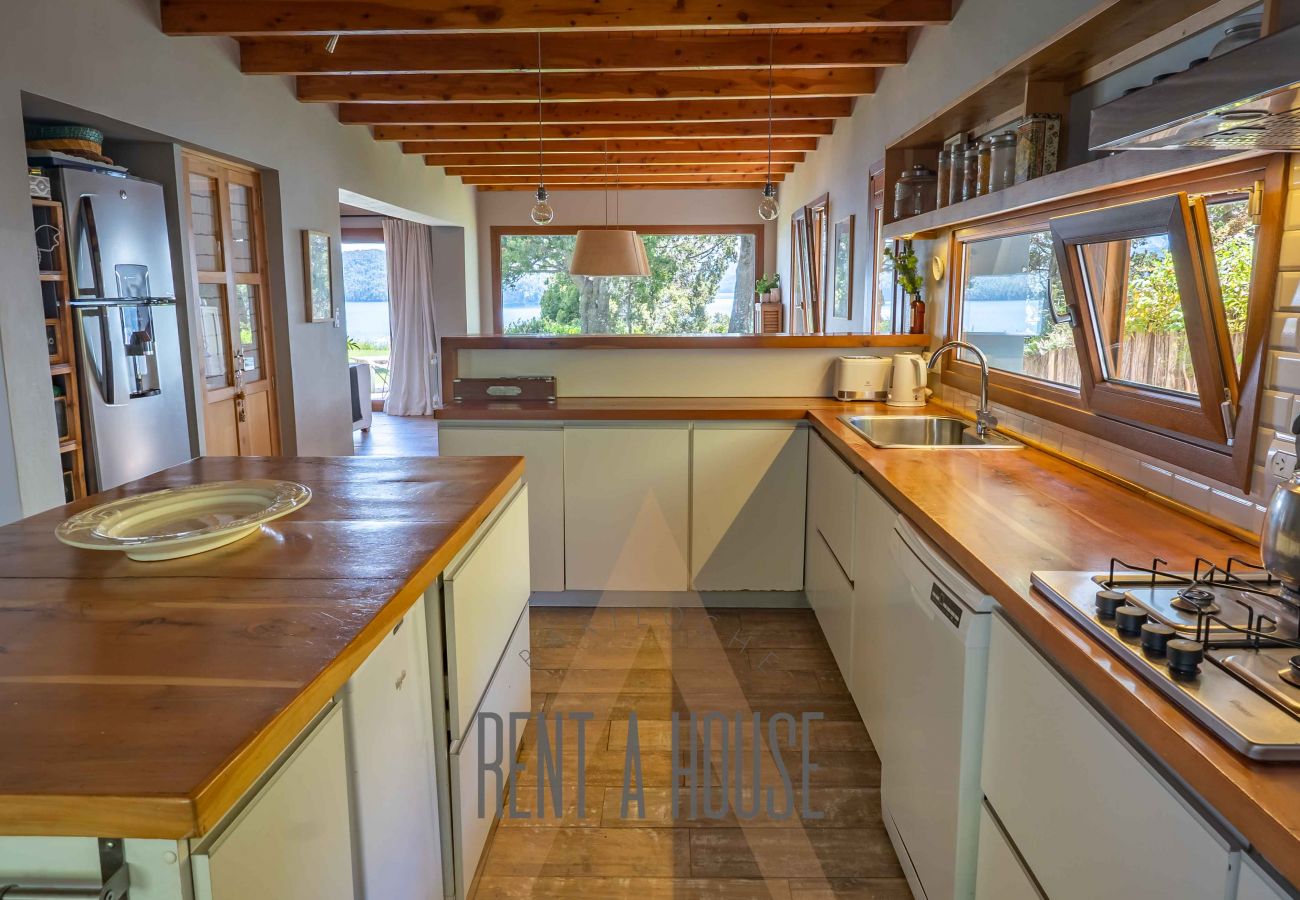 Casa en San Carlos de Bariloche - 08/10PAX PENI04C PADRO