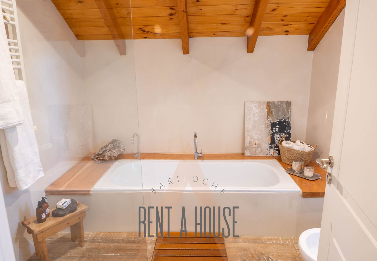 Casa en San Carlos de Bariloche - 08/10PAX PENI04C PADRO
