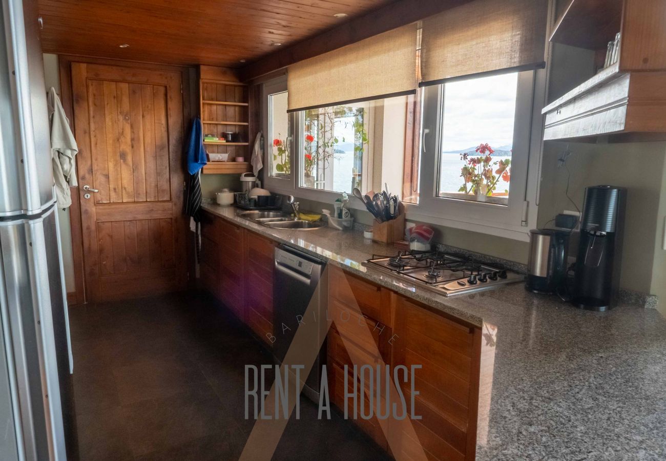 Casa en San Carlos de Bariloche - 08/9PAX HUAPI05C MILI