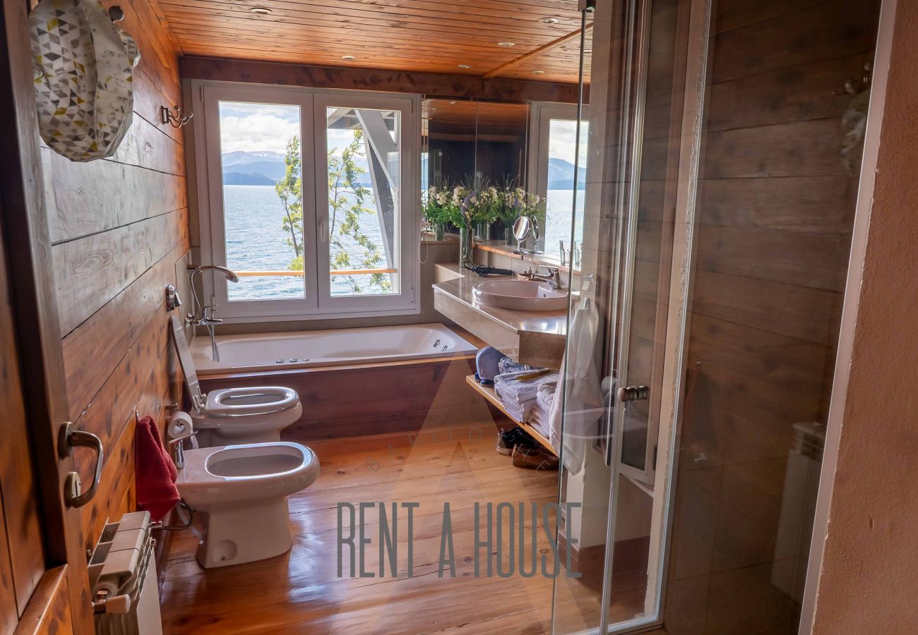 Casa en San Carlos de Bariloche - 08/9PAX HUAPI05C MILI