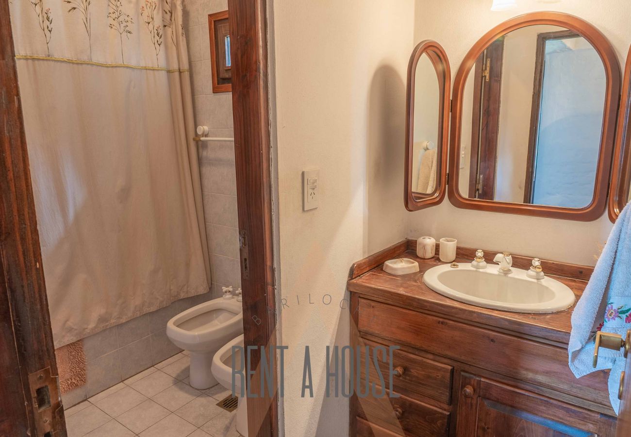 Casa en San Carlos de Bariloche - 10PAX HUAPI14C FLERE