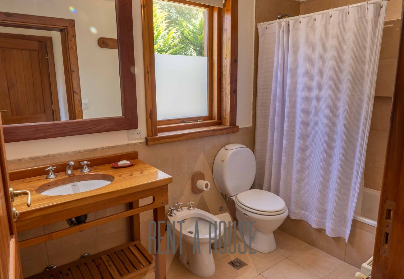 Casa en San Carlos de Bariloche - 10PAX ARE02 IGNA