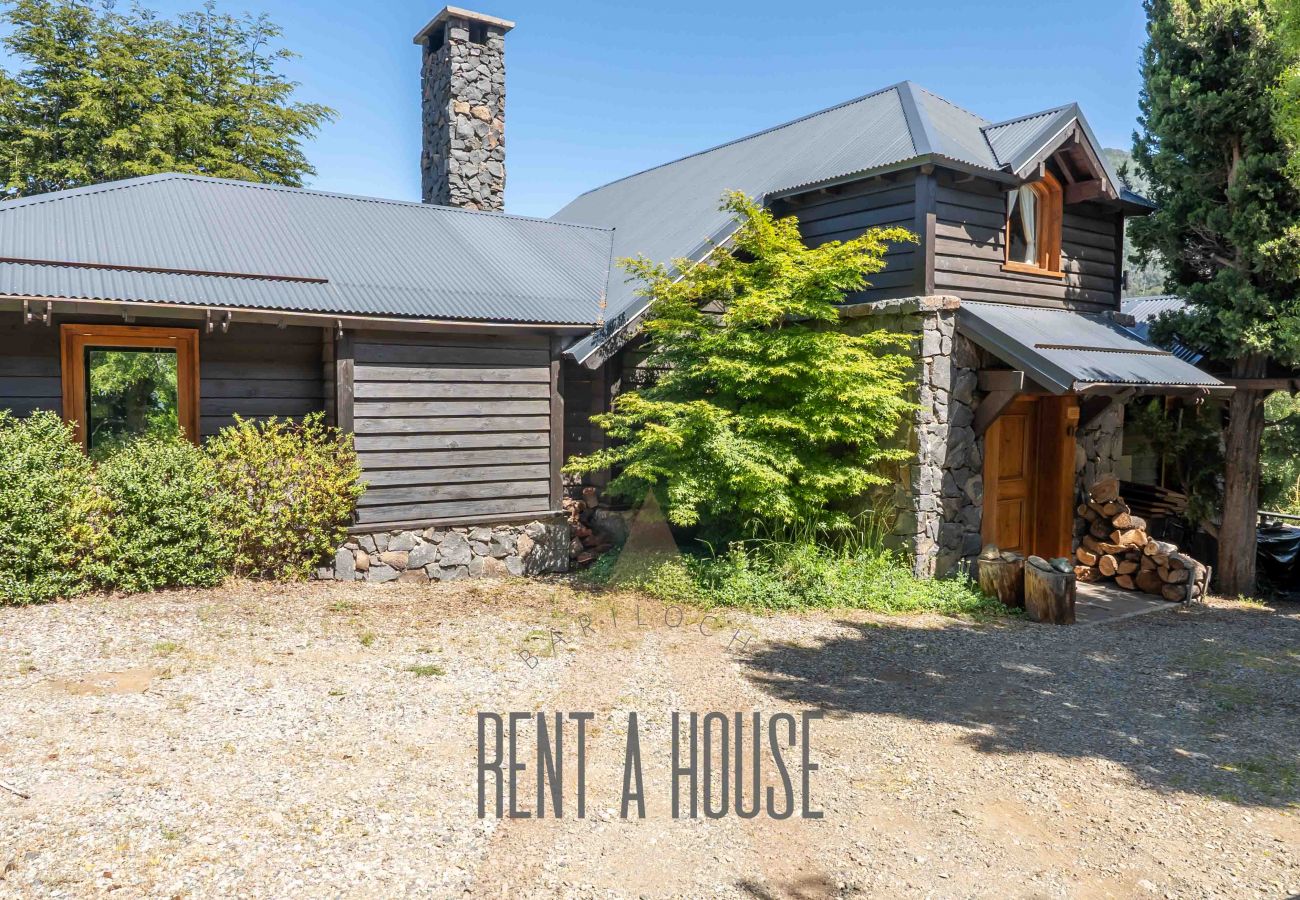 Casa en San Carlos de Bariloche - 10PAX ARE02 IGNA