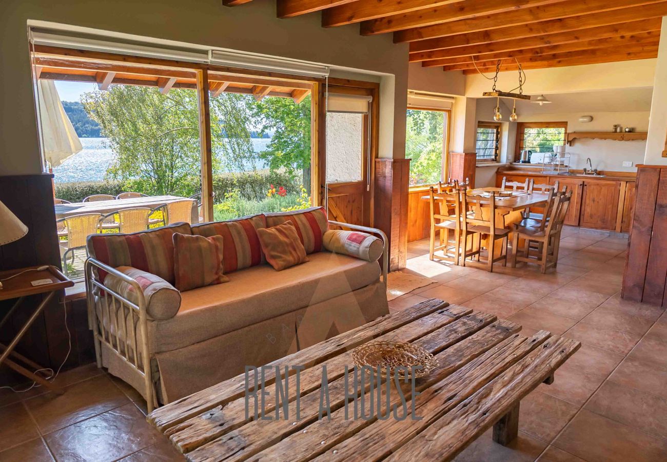 Cabaña en San Carlos de Bariloche - 06PAX HUAPI18C  ESLGO