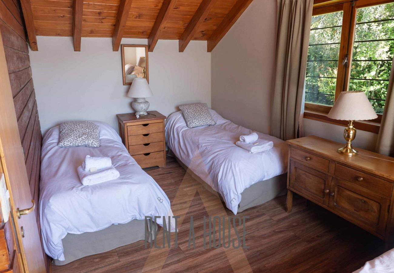 Cabaña en San Carlos de Bariloche - 06PAX HUAPI18C  ESLGO
