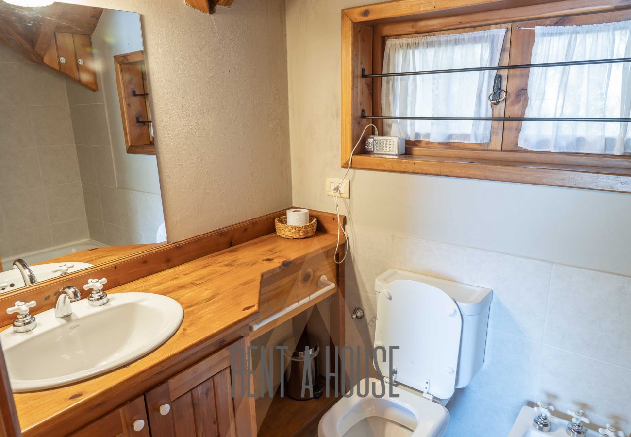 Cabaña en San Carlos de Bariloche - 06PAX HUAPI18C  ESLGO