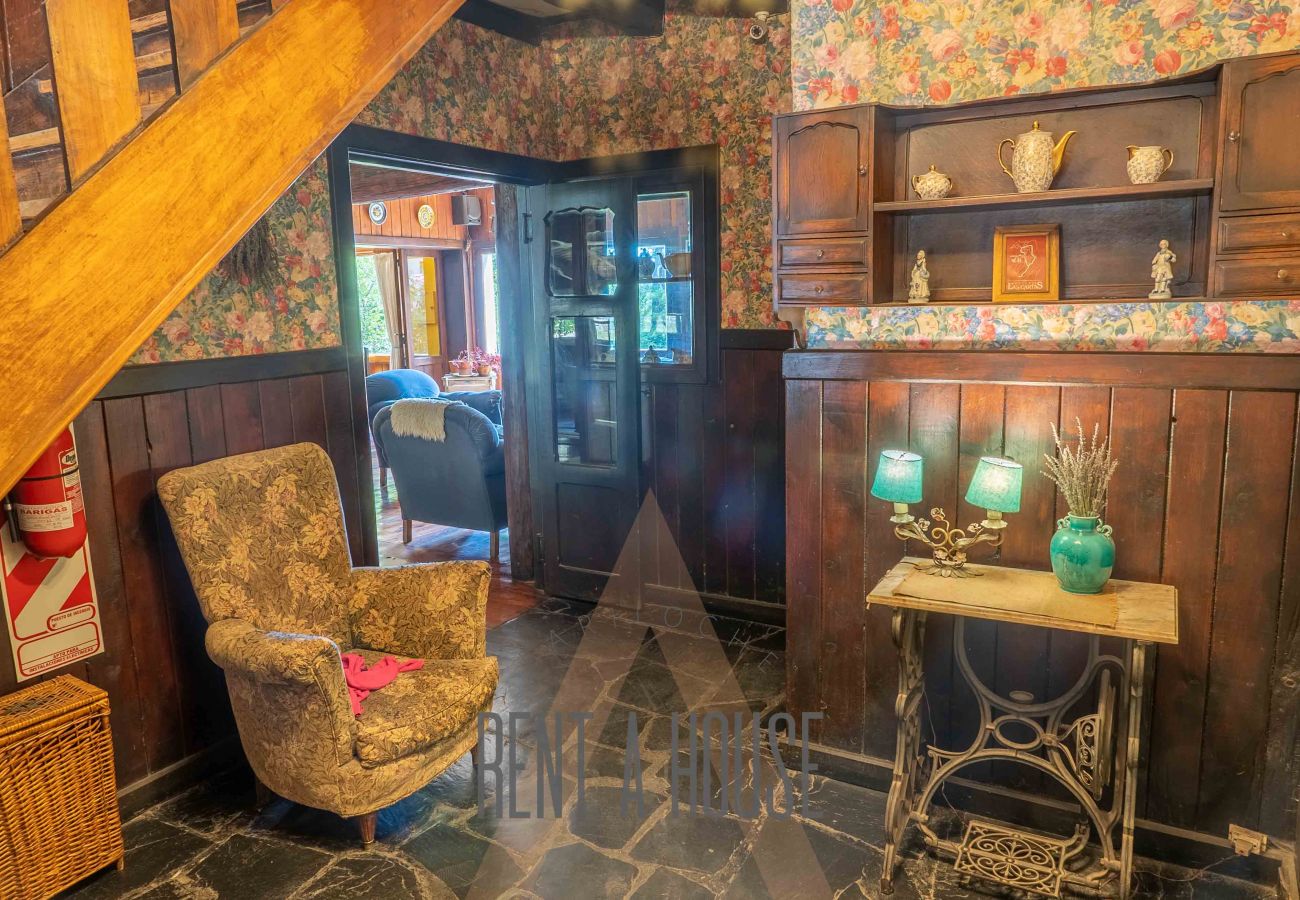 Casa en San Carlos de Bariloche - 20/22PAX HUAPI27 CASONA VICKY