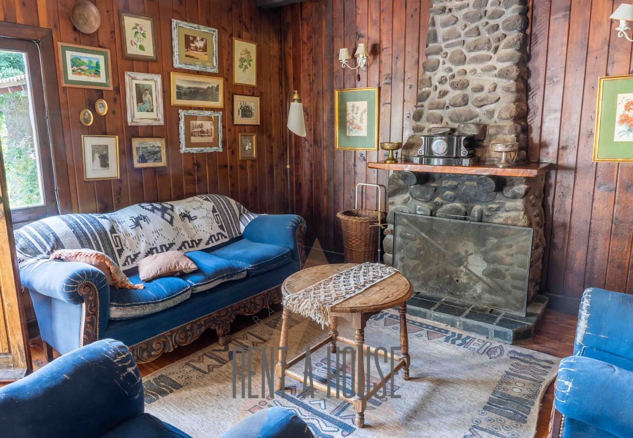 Casa en San Carlos de Bariloche - 20/22PAX HUAPI27 CASONA VICKY