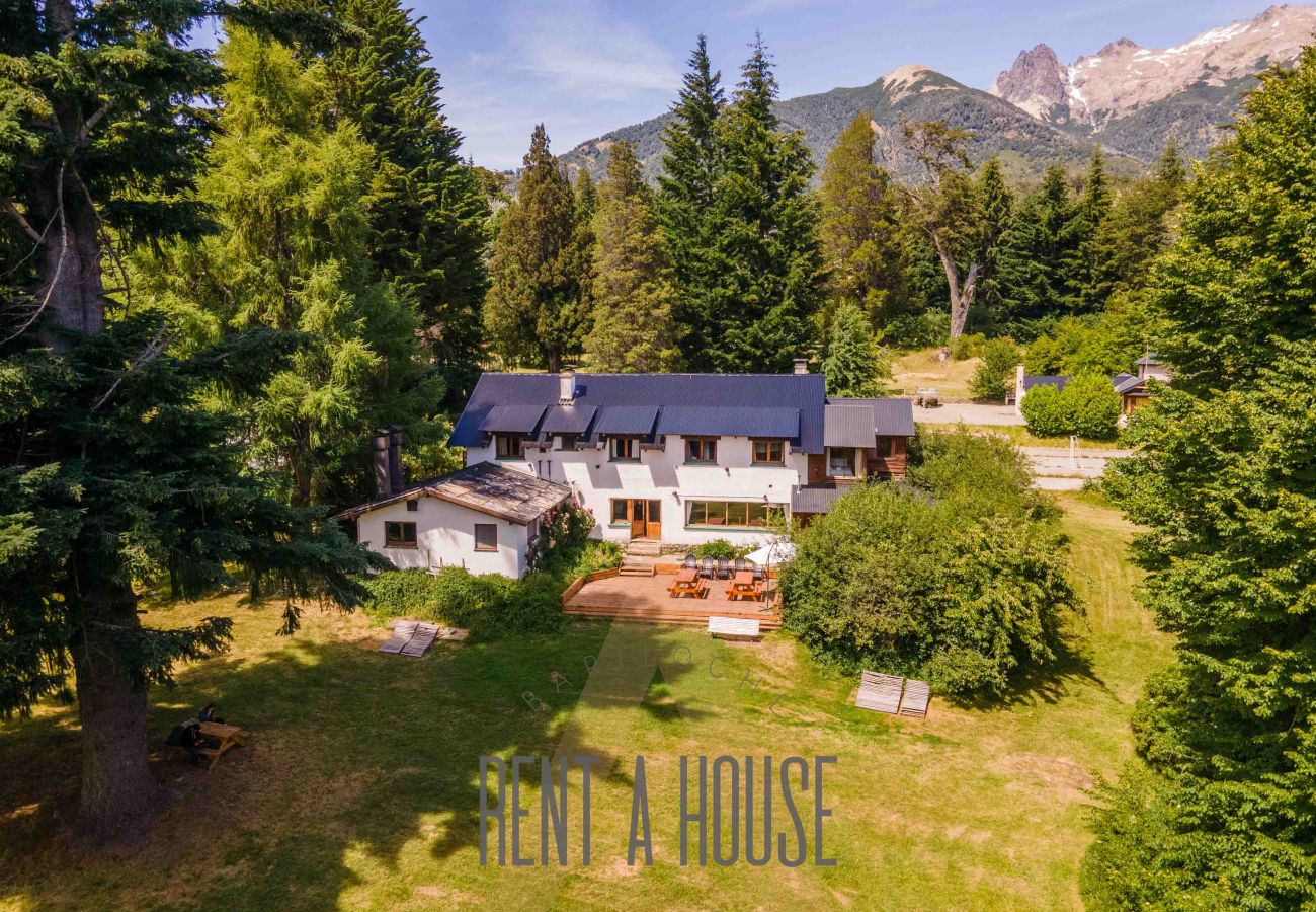 Casa en San Carlos de Bariloche - 20/22PAX HUAPI27 CASONA VICKY