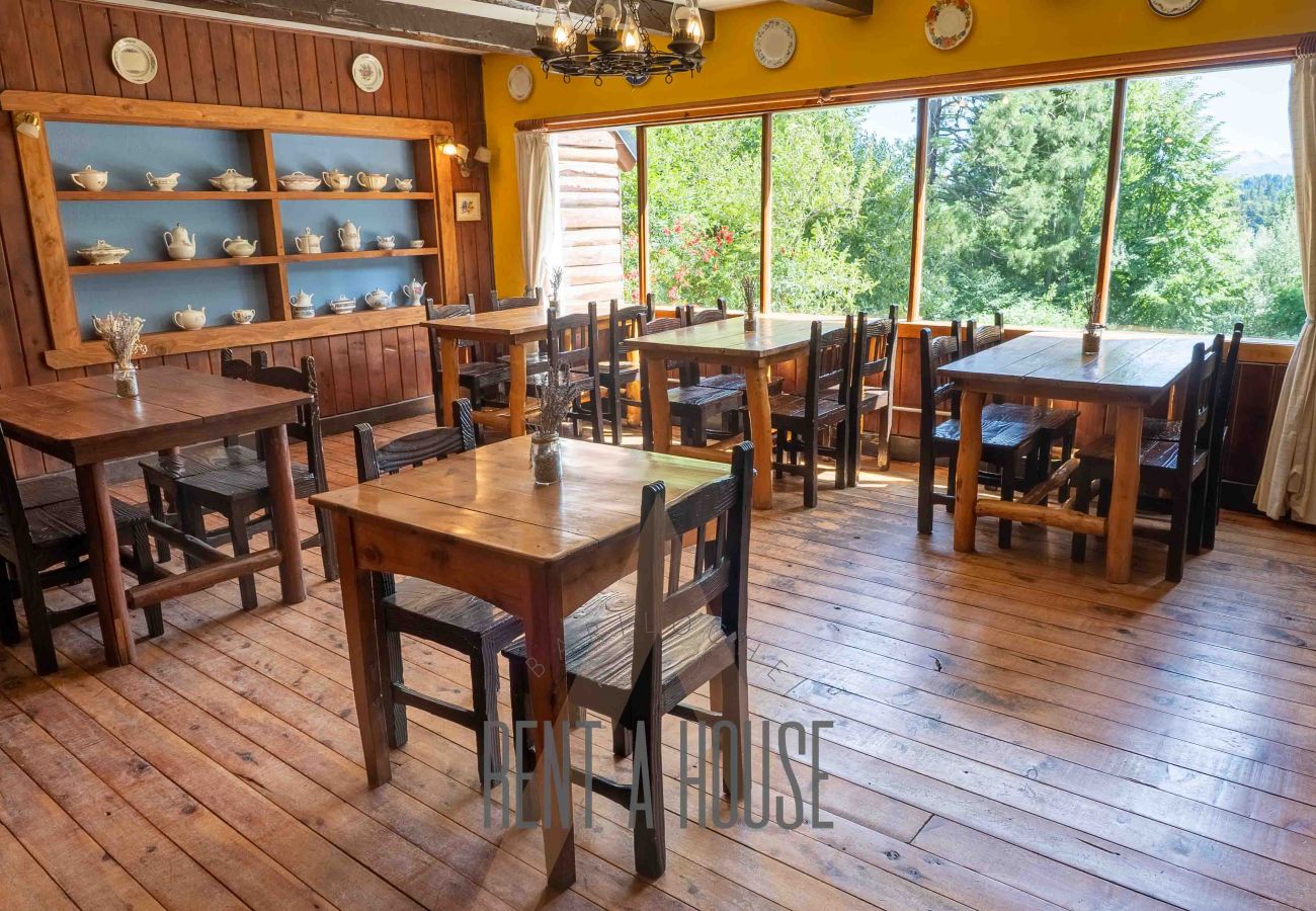 Casa en San Carlos de Bariloche - 20/22PAX HUAPI27 CASONA VICKY