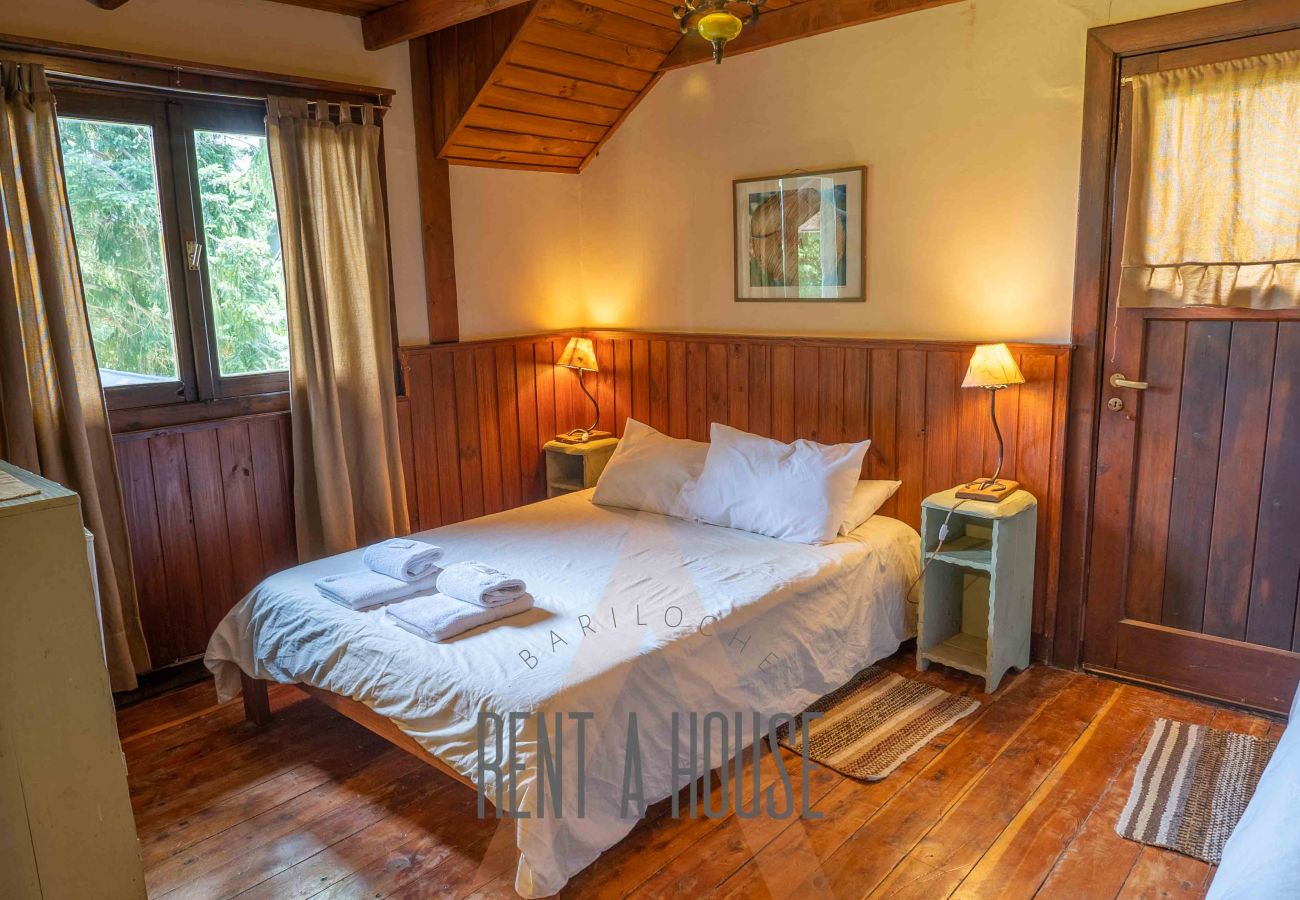Casa en San Carlos de Bariloche - 20/22PAX HUAPI27 CASONA VICKY