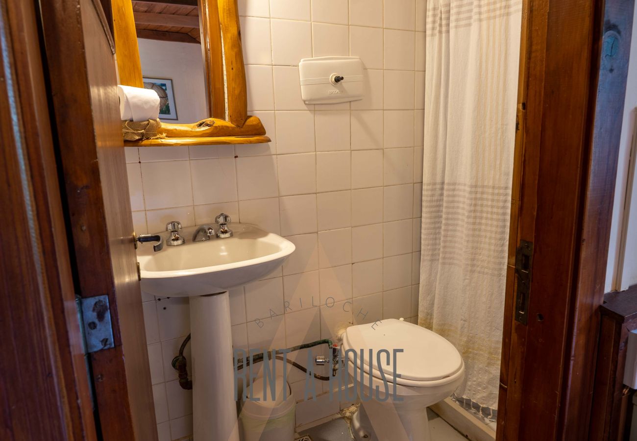 Casa en San Carlos de Bariloche - 20/22PAX HUAPI27 CASONA VICKY