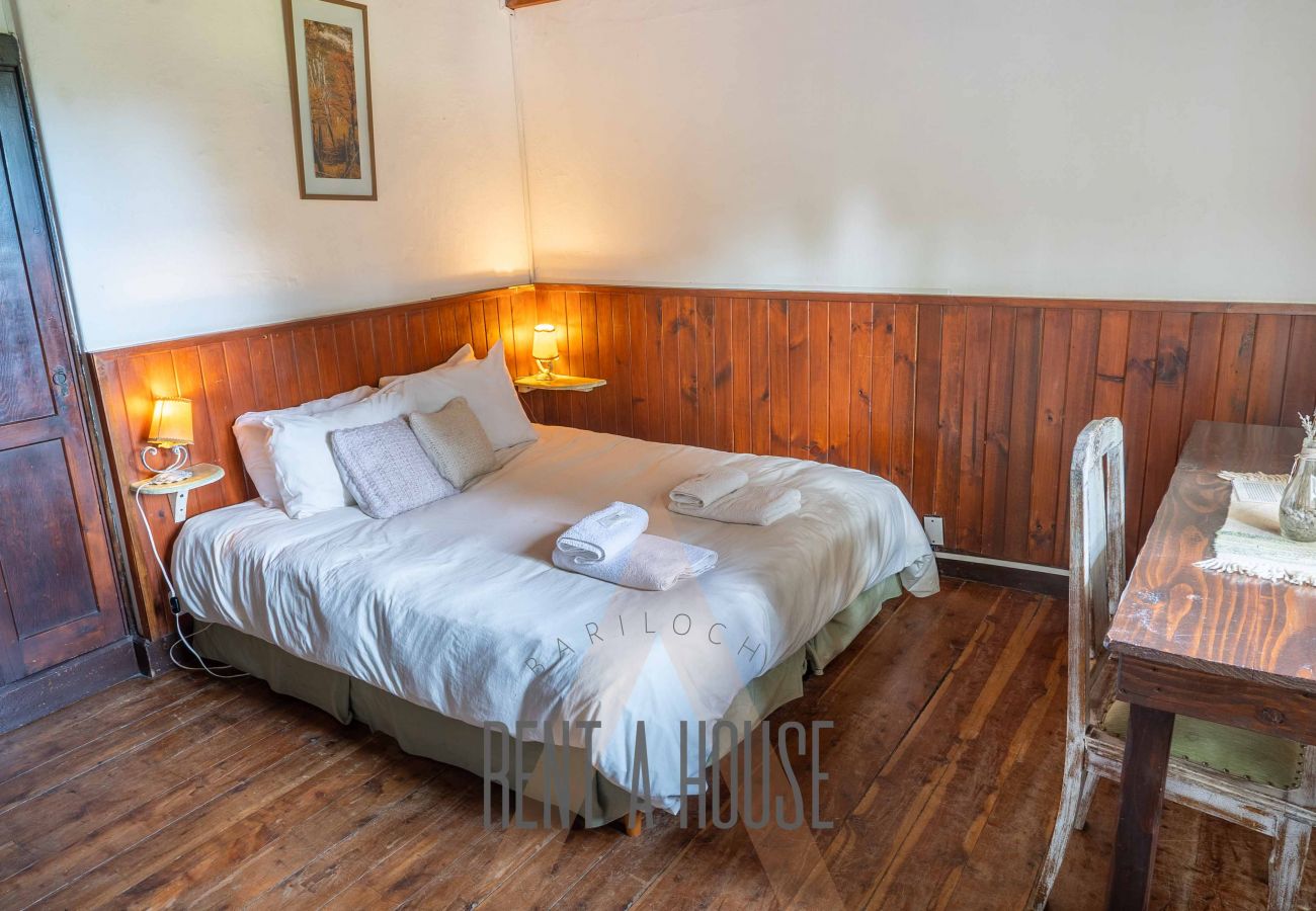 Casa en San Carlos de Bariloche - 20/22PAX HUAPI27 CASONA VICKY