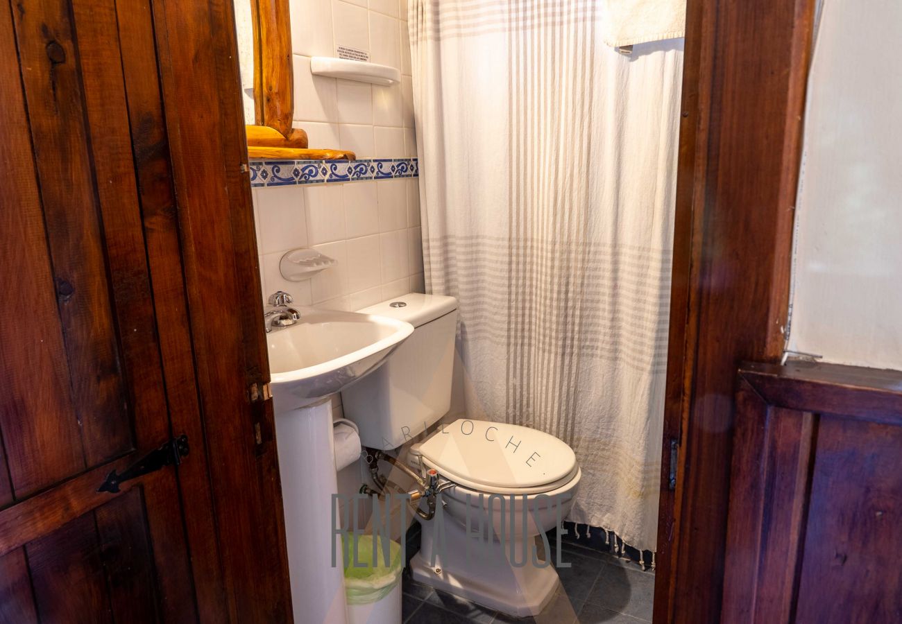 Casa en San Carlos de Bariloche - 20/22PAX HUAPI27 CASONA VICKY