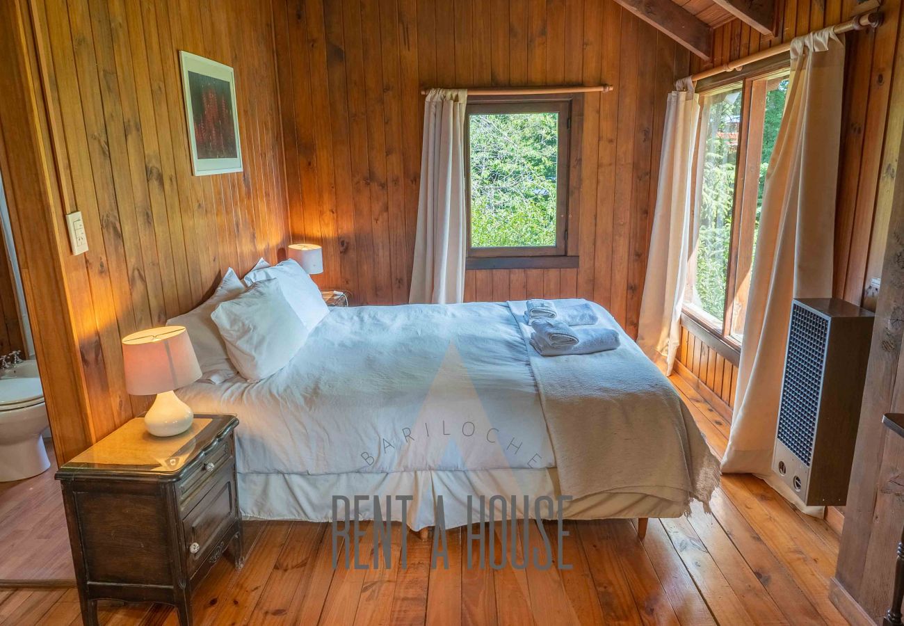 Casa en San Carlos de Bariloche - 20/22PAX HUAPI27 CASONA VICKY