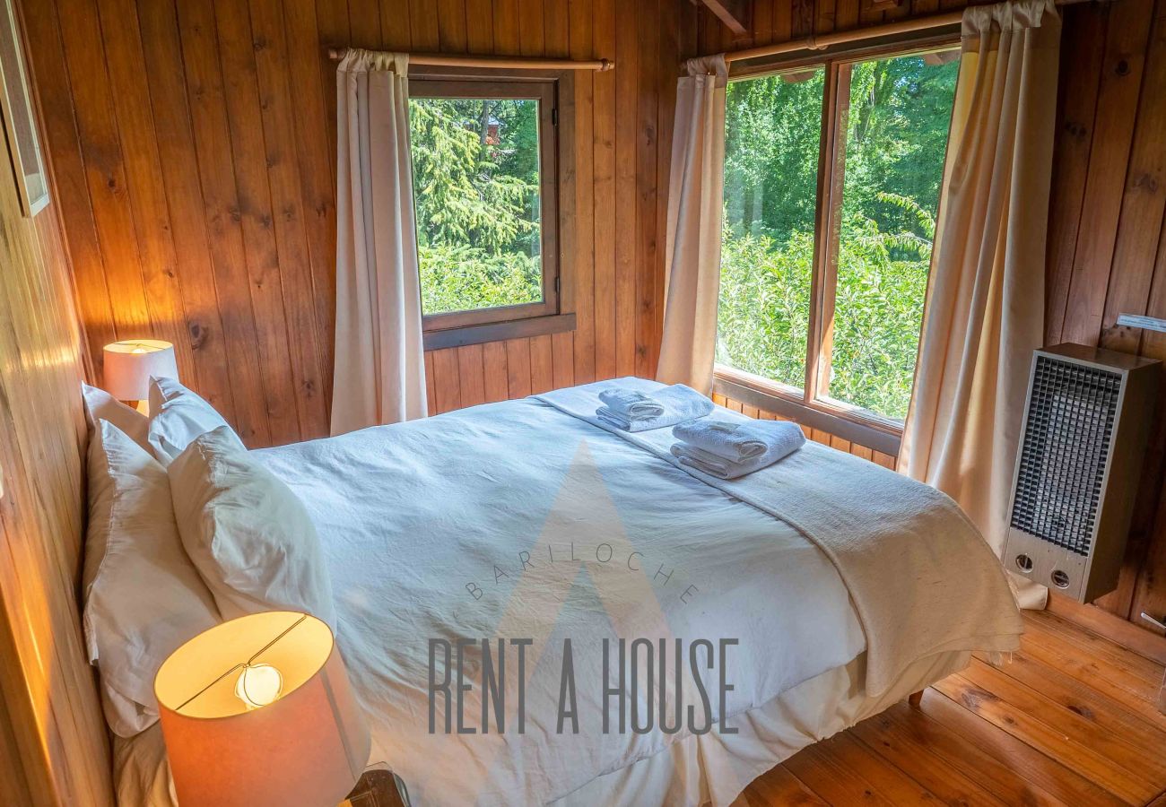Casa en San Carlos de Bariloche - 20/22PAX HUAPI27 CASONA VICKY