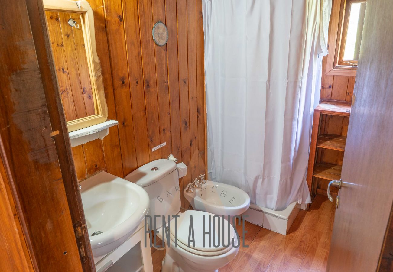 Casa en San Carlos de Bariloche - 20/22PAX HUAPI27 CASONA VICKY
