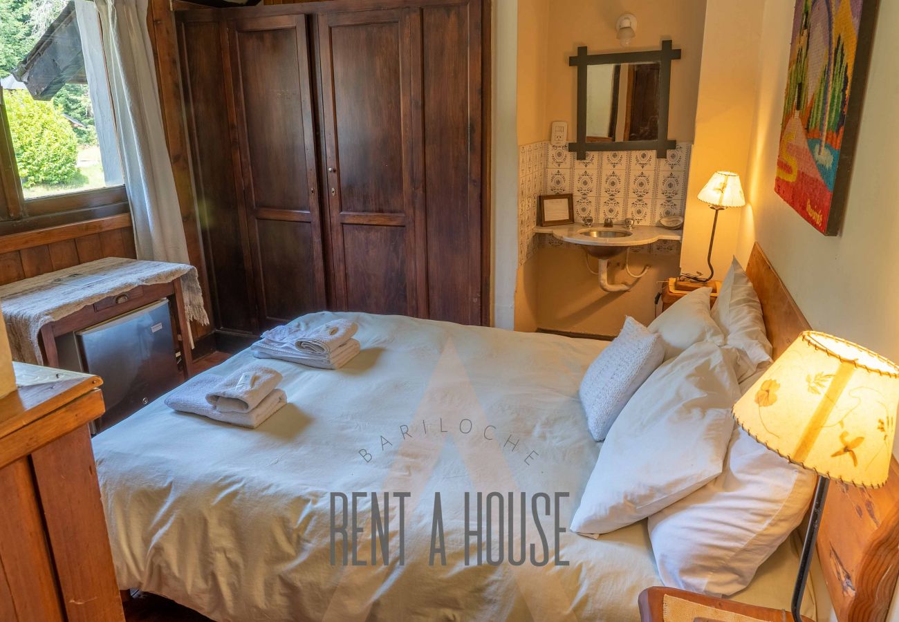 Casa en San Carlos de Bariloche - 20/22PAX HUAPI27 CASONA VICKY