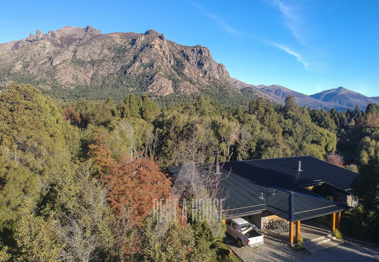 Casa en San Carlos de Bariloche - 06PAX ARE14 LO