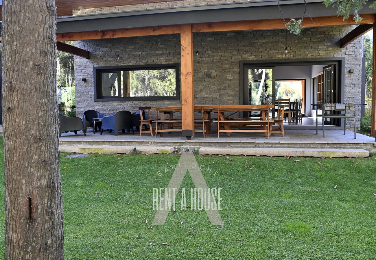 Casa en San Carlos de Bariloche - 06PAX ARE14 LO