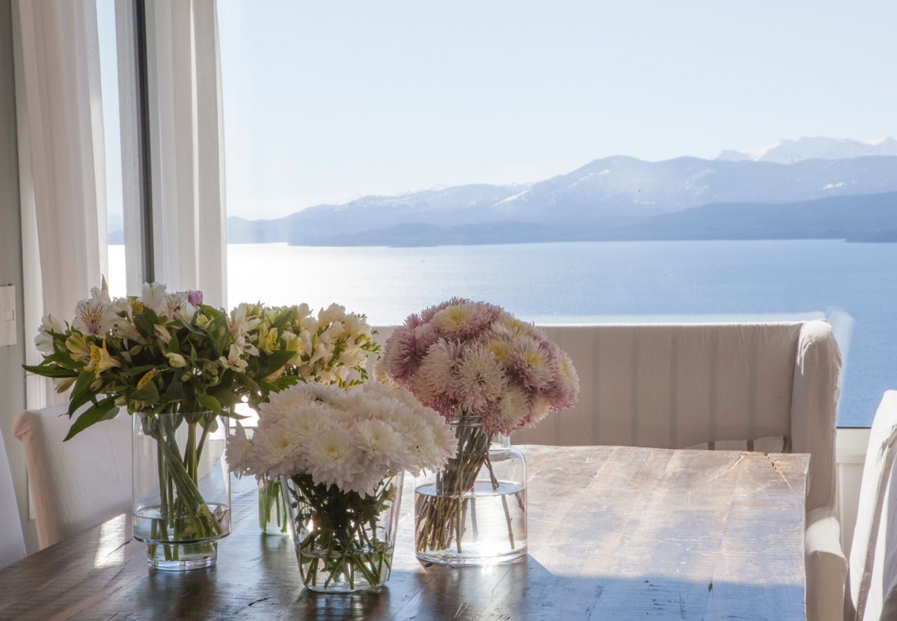 Casa en San Carlos de Bariloche - 10PAX VIEW10 FLOWER