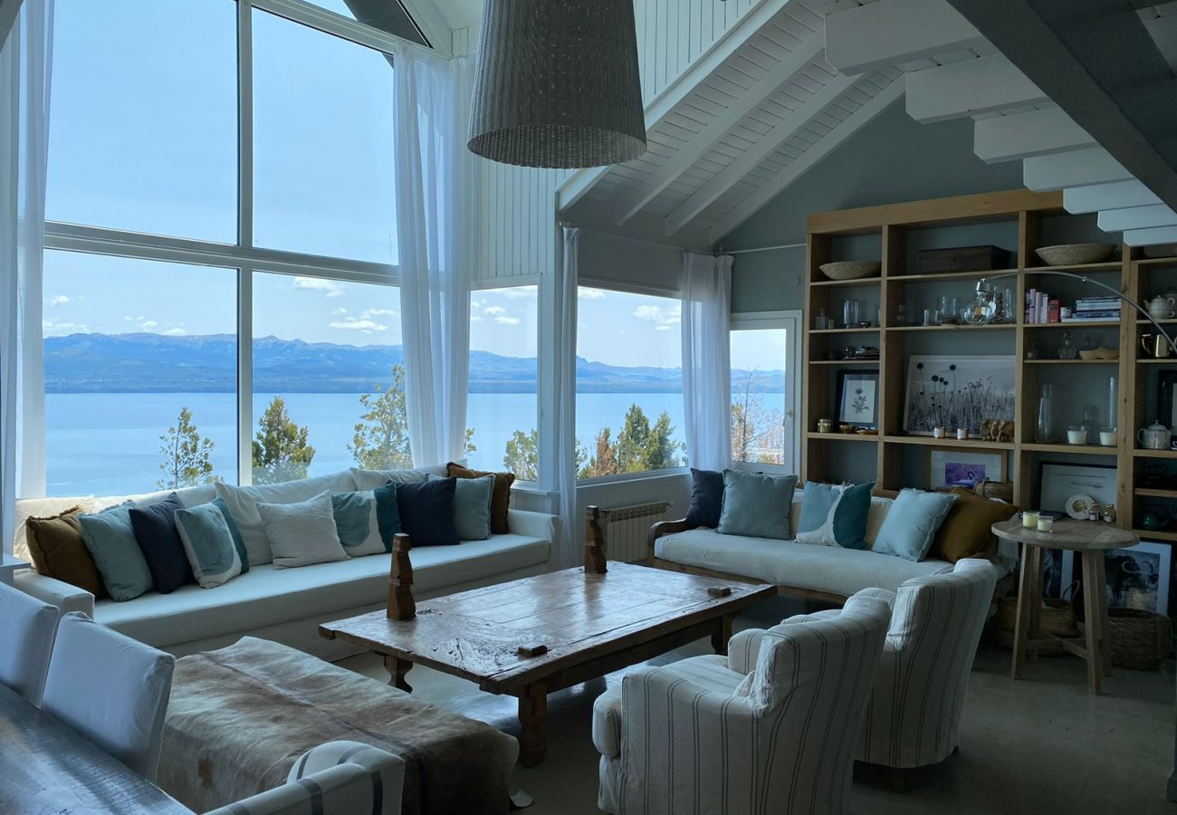 Casa en San Carlos de Bariloche - 10PAX VIEW10 FLOWER