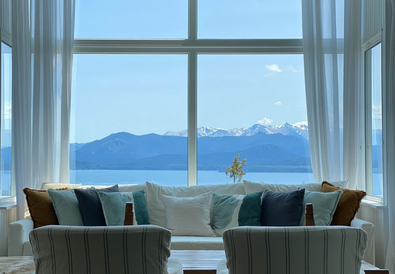 Casa en San Carlos de Bariloche - 10PAX VIEW10 FLOWER