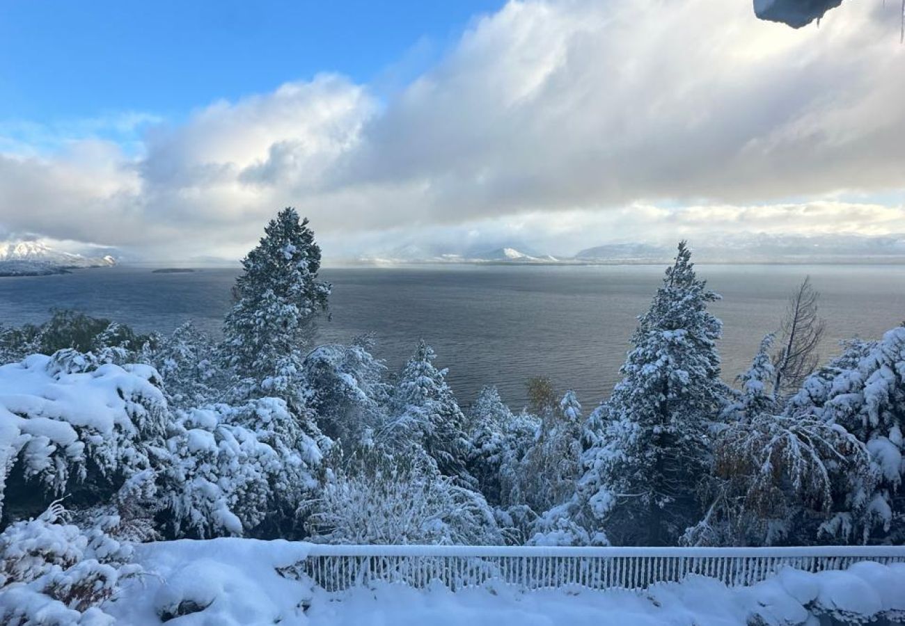 Casa en San Carlos de Bariloche - 10PAX VIEW10 FLOWER