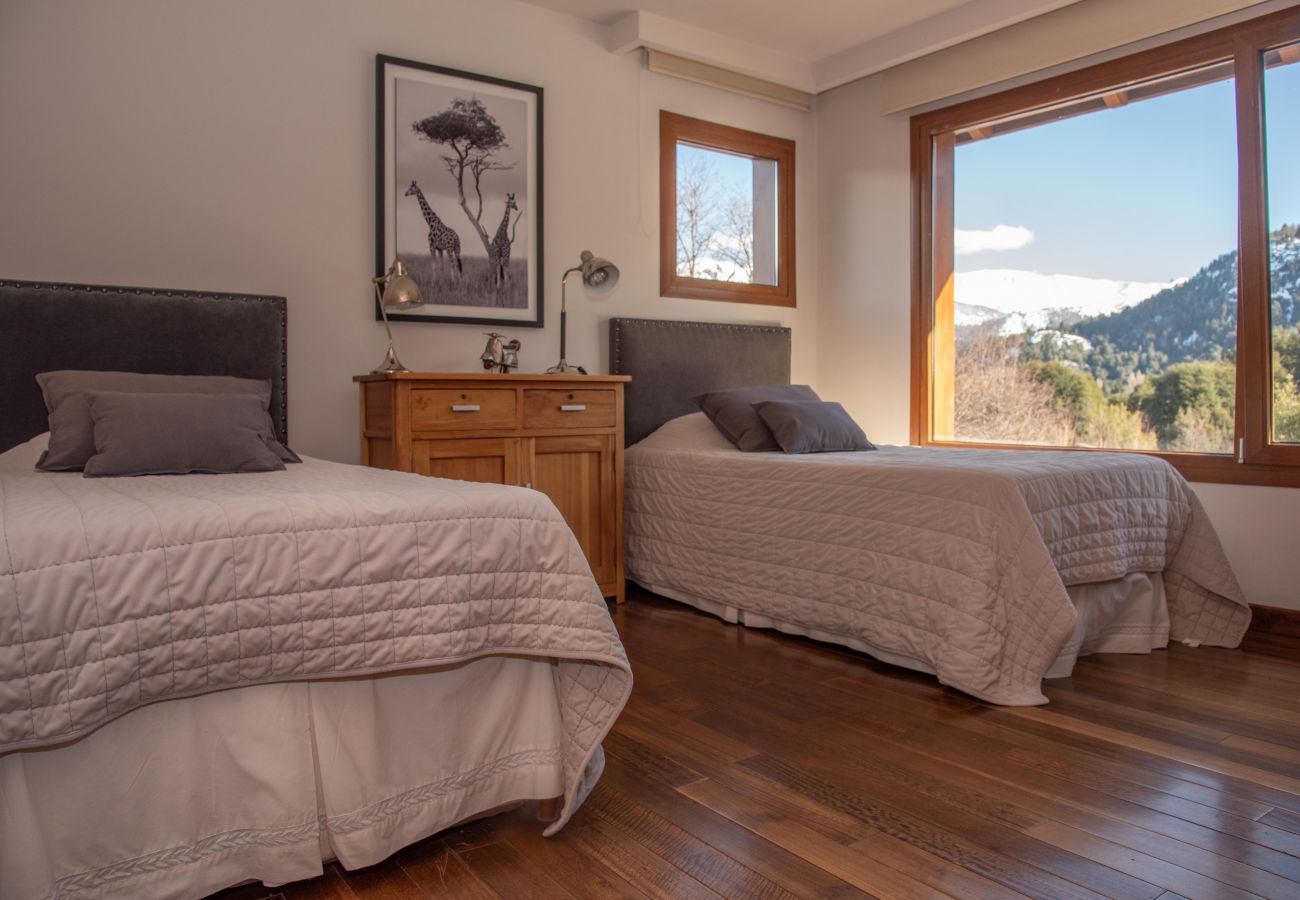 Casa en San Carlos de Bariloche - 10PAX ARE18 ANDREA