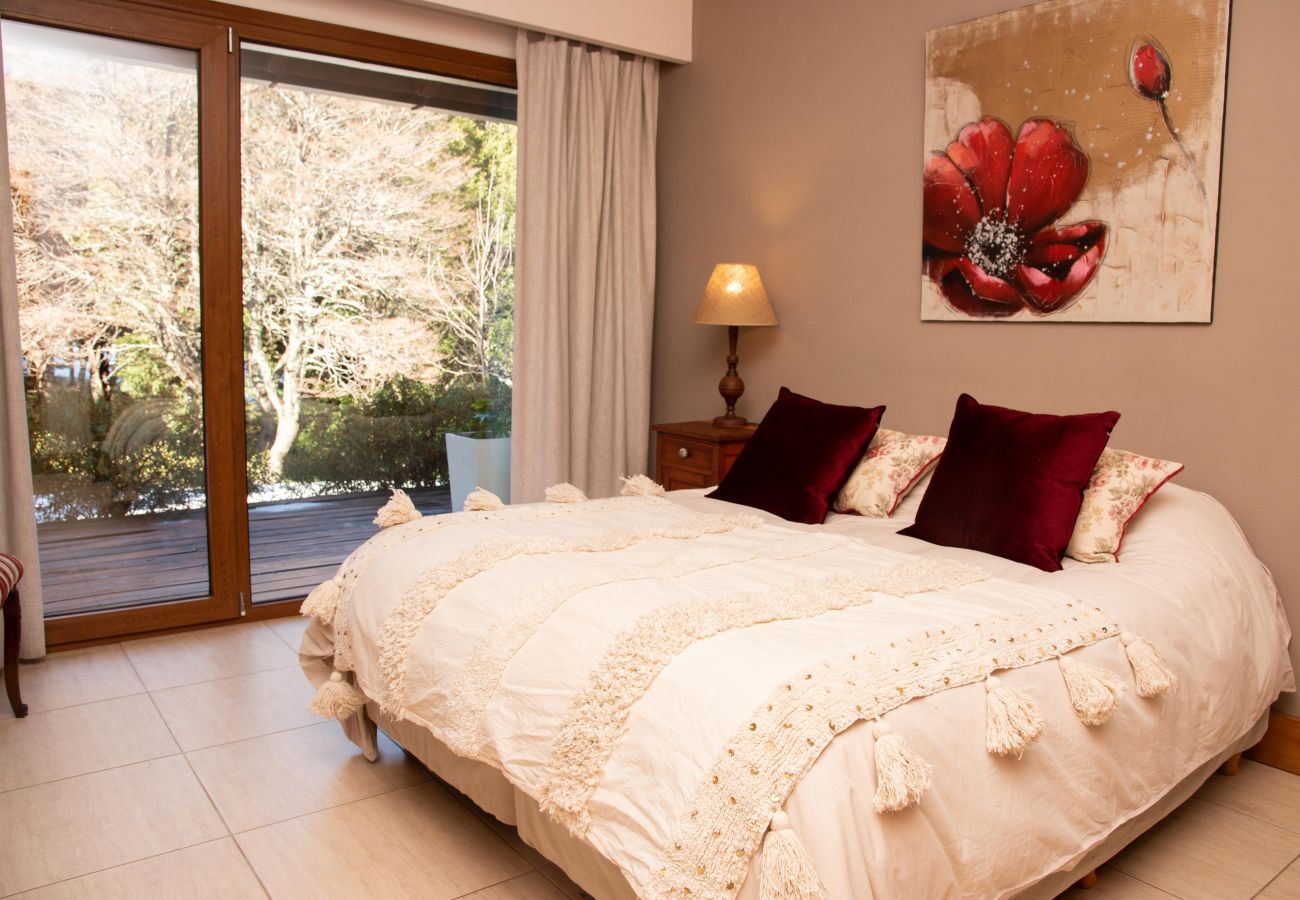 Casa en San Carlos de Bariloche - 10PAX ARE18 ANDREA