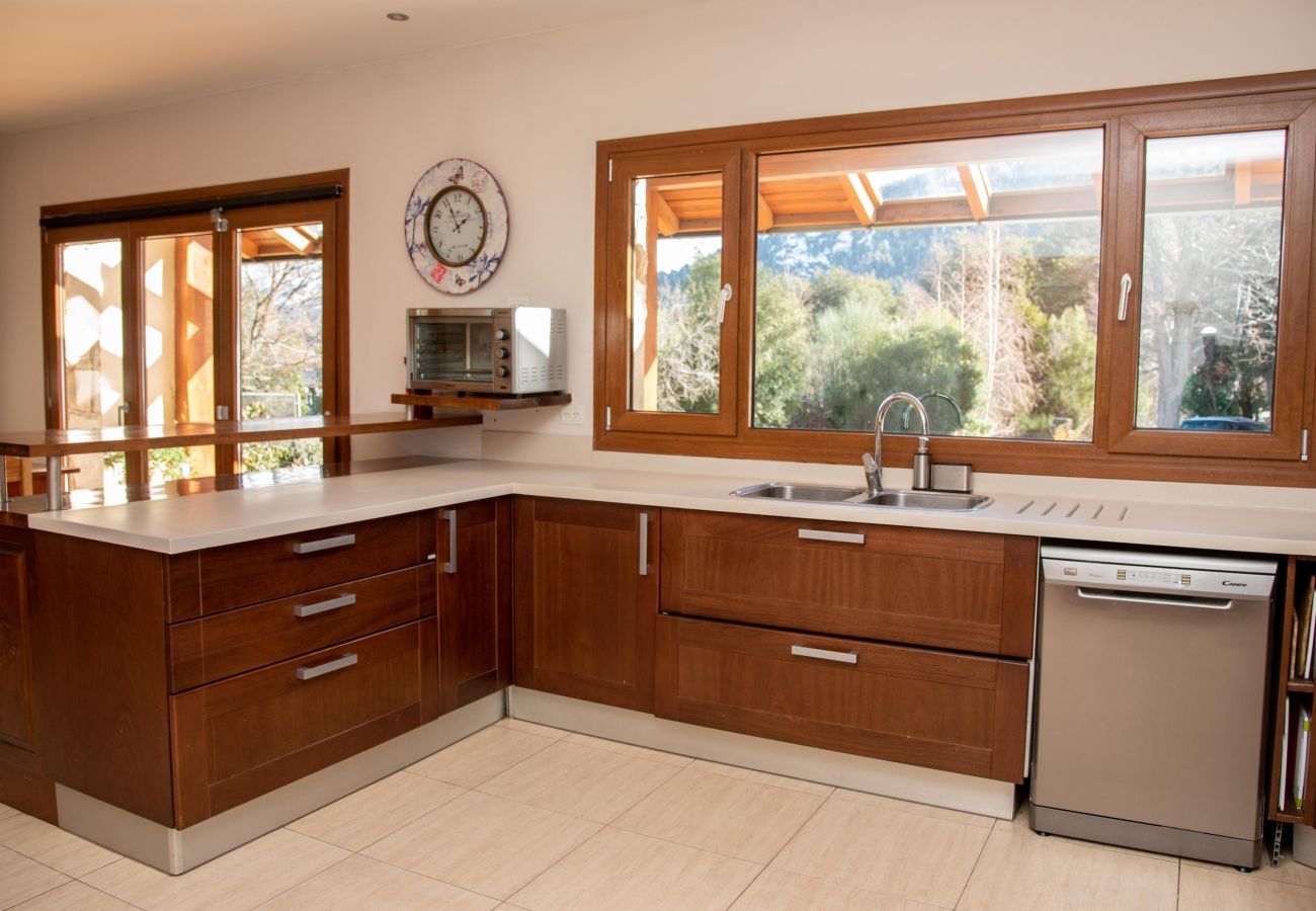 Casa en San Carlos de Bariloche - 10PAX ARE18 ANDREA