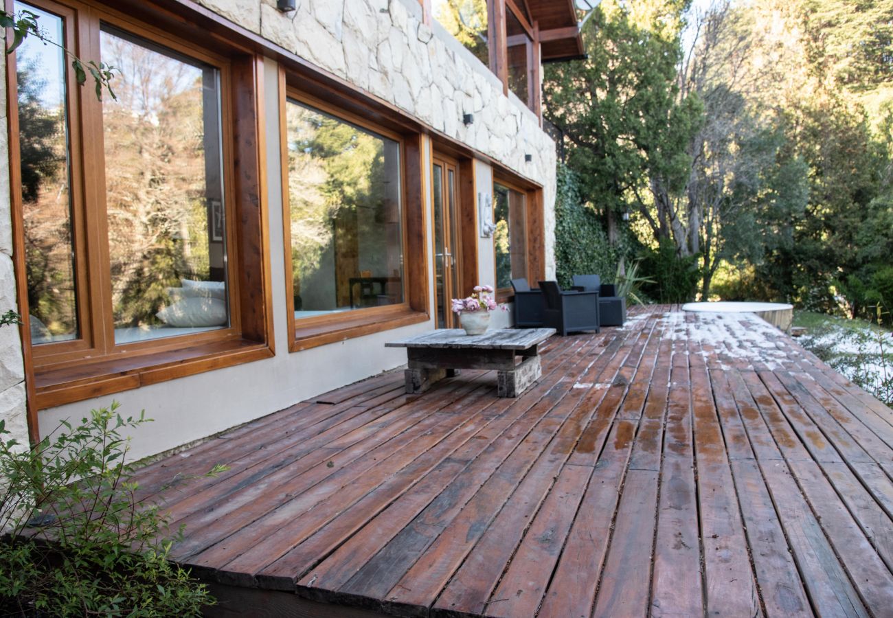 Casa en San Carlos de Bariloche - 10PAX ARE18 ANDREA