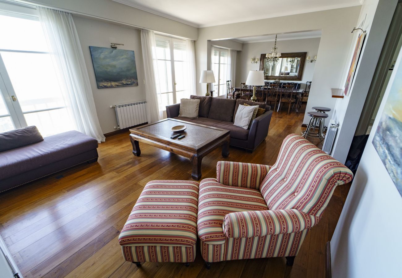 Apartamento en Mar Del Plata - Estilo frente al mar | Depto Claudia | Hola sur