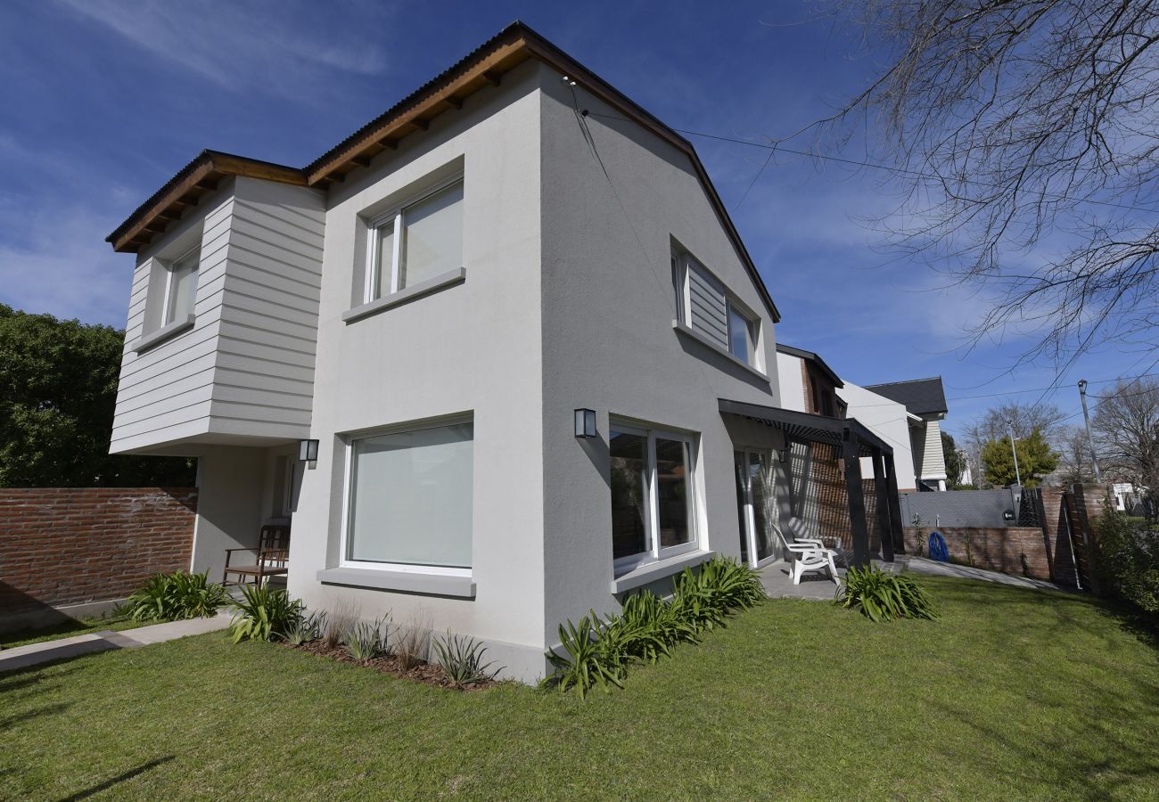 Casa en Mar Del Plata - Del mar | Casa Pato | Hola sur