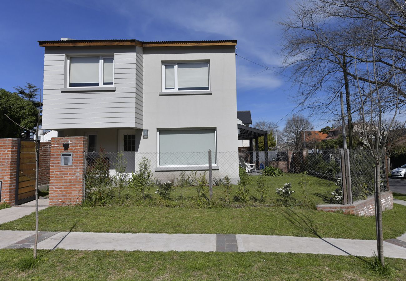 Casa en Mar Del Plata - Del mar | Casa Pato | Hola sur