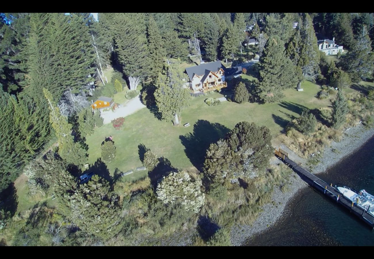 Casa en San Carlos de Bariloche - 17PAX HUAPI09C