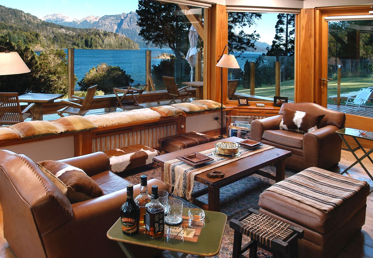Casa en San Carlos de Bariloche - 17PAX HUAPI09C