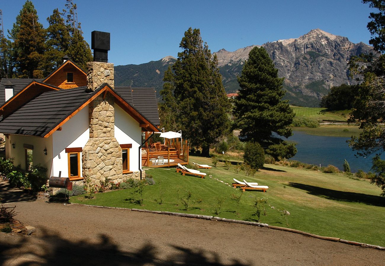 Casa en San Carlos de Bariloche - 17PAX HUAPI09C