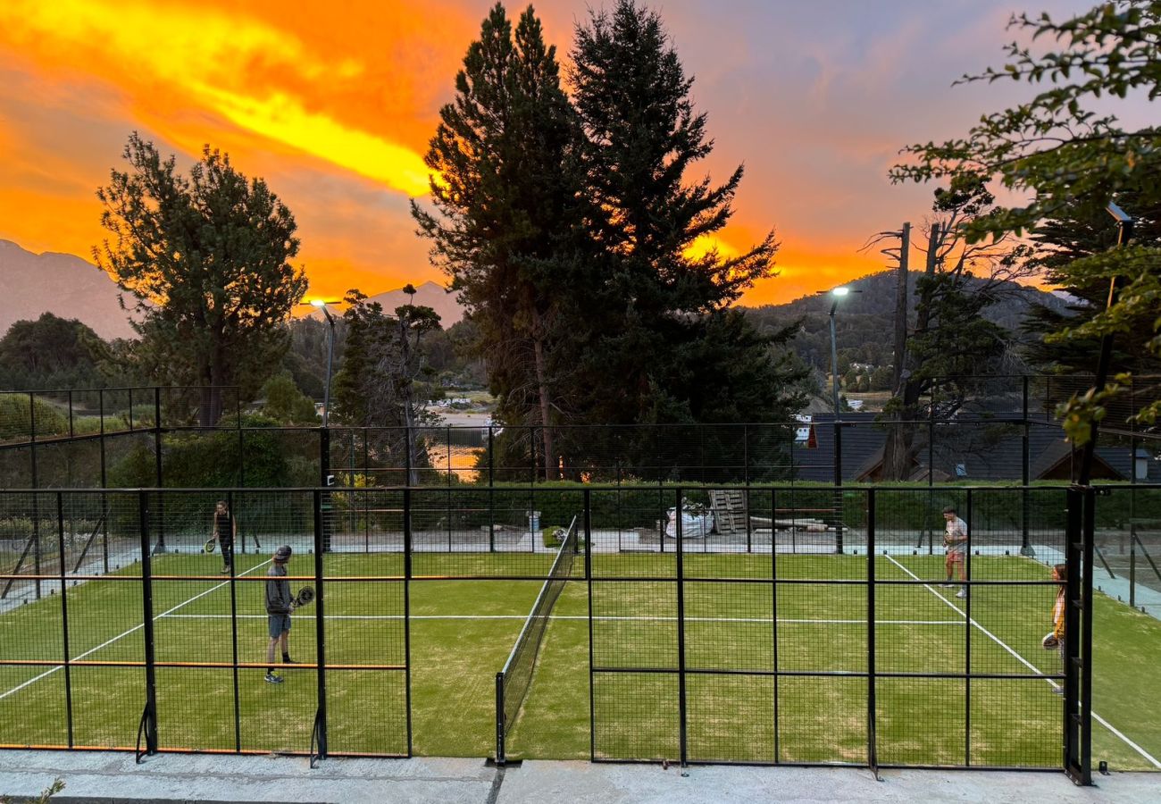 Casa en San Carlos de Bariloche - 17PAX HUAPI09C
