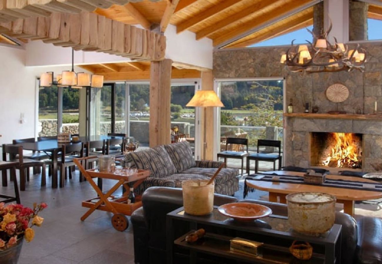 Casa en San Carlos de Bariloche - 16PAX HUAPI10C