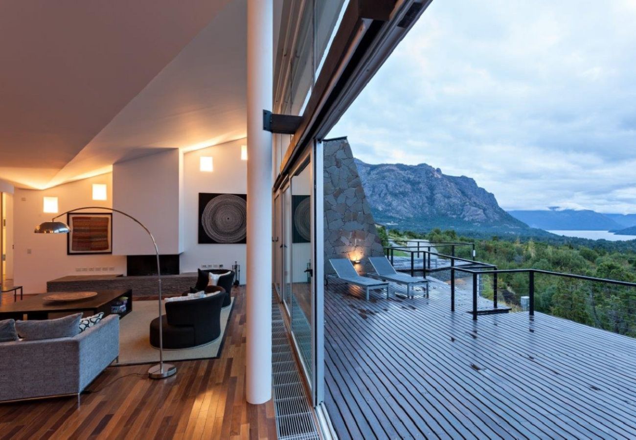 Casa en San Carlos de Bariloche - 13PAX ARE07 QTC