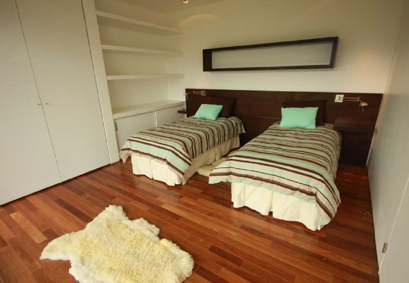 Casa en San Carlos de Bariloche - 13PAX ARE07 QTC