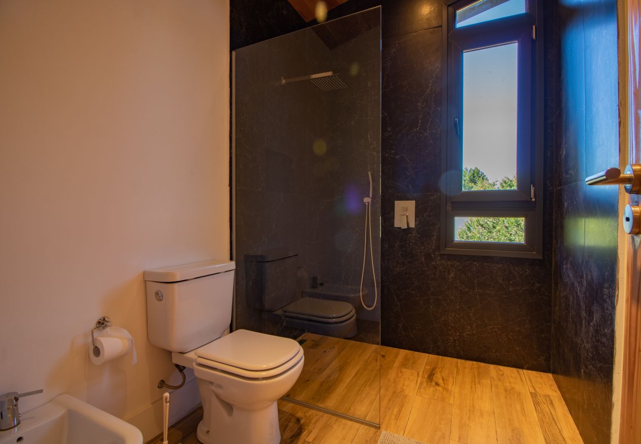 Casa en San Carlos de Bariloche - 10/12PAX ARE34