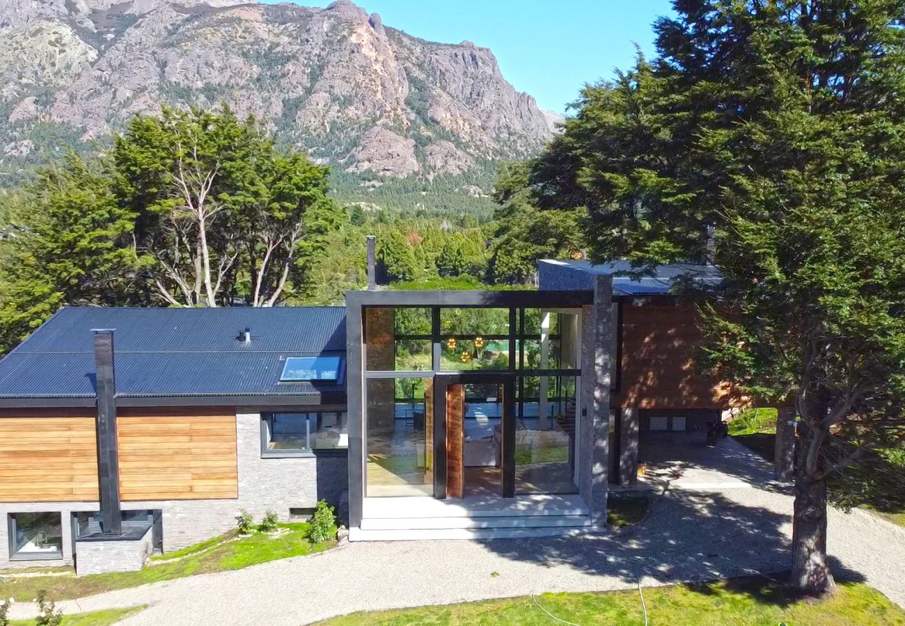 Casa en San Carlos de Bariloche - 10/12PAX ARE34