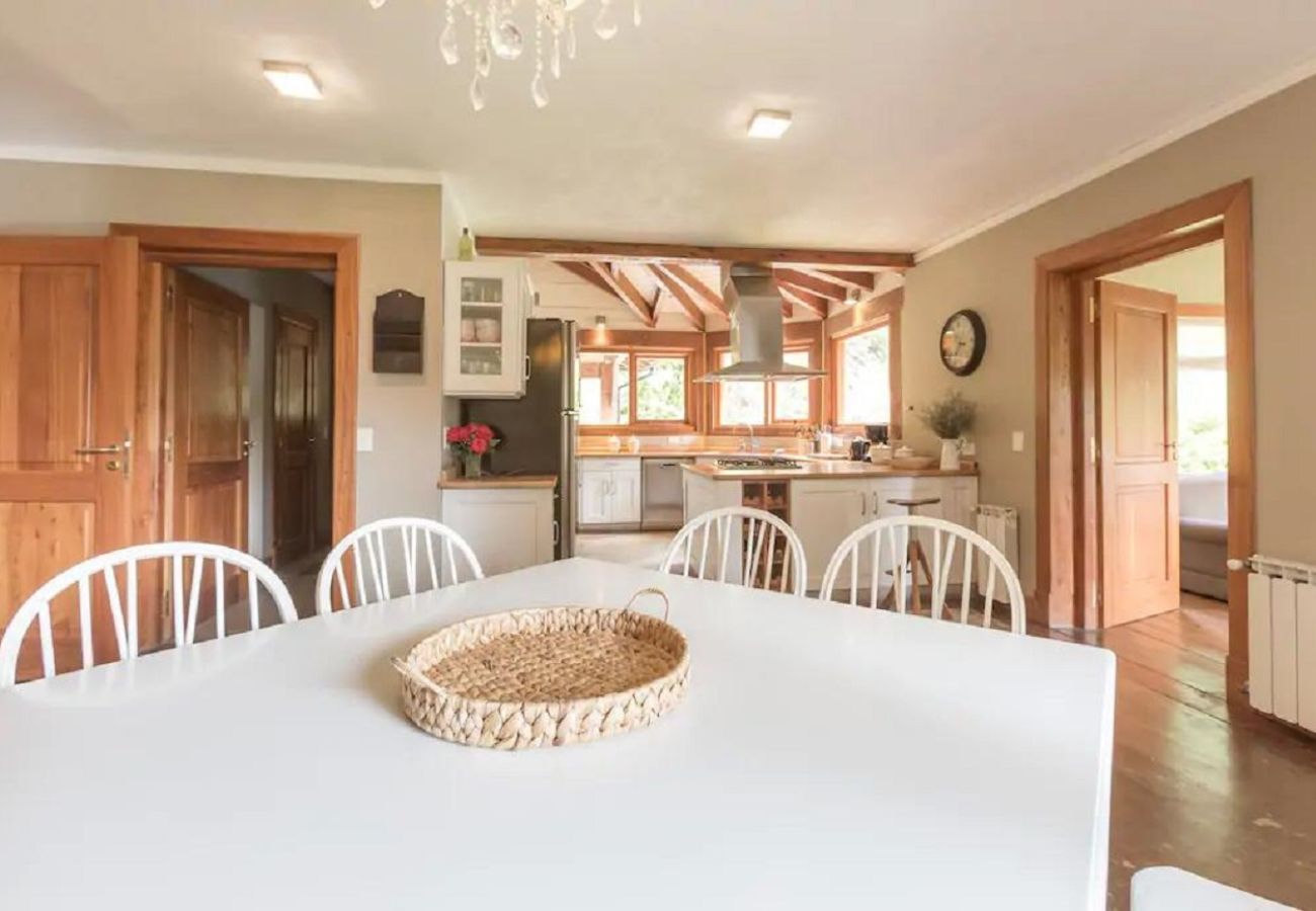 Casa en San Carlos de Bariloche - 10PAX HUAPI01C